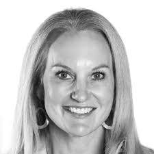 Shannon Lyons's Instagram, Twitter & Facebook