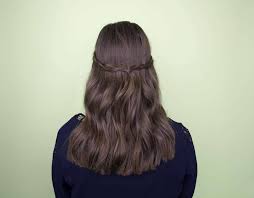 It can be with curls and dropping strands or just with appropriate accessories. 4 Straight Hair Ideas For Weddings