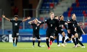 Het duitse nationale voetbalteam (duits: Gevaren Van Jong Duitsland Man Van 45 Miljoen Speler Van Het Jaar En Stoomtrein Nos