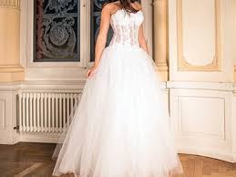 Die wunderschönen brautkleider bei festmode christ norderstraße 31 24939 flensburg telefon: Hochzeitsfuhrer Hochzeitsportal Alles Zum Thema Hochzeit Traumhochzeit Cc