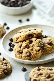 The first oatmeal cookie recipes contained just 1/2 cup of oatmeal. Peanut Butter Oatmeal Cookies With Chocolate Chips The Real Food Dietitians