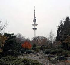 Fernsehturm Hamburg Von Hamburgart Bei Artflakes Com Als Poster Oder Kunstdruck 19 41 World Tours Building