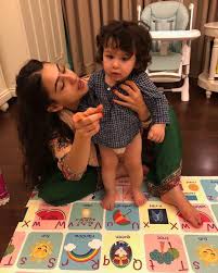 586 7k Likes 1 929 Comments Sara Ali Khan Saraalikhan95 On Instagram Happiest Birthday Little Tim T Sara Ali Khan Taimur Ali Khan Bollywood Celebrities