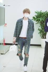 Jual baju kemeja kerja flanel fit kotak kotak keren najlajeans. 10 Ide Mix And Match Kemeja Kotak Kotak Ala Idol Kpop Cowok