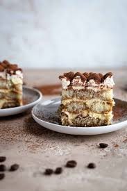 This Authentic Tiramisu Recipe Is Super Easy To Make Tiramisu Tiramisure Italian Recipes Dessert Authentic Italian Tiramisu Recipe Authentic Tiramisu Recipe