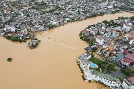Singapore — flash floods were reported in many areas of singapore after heavy showers early on tuesday (june 23) morning. Vietnamese In Russia Singapore Rok And Germany Raise Funds For Flood Victims Vietnam Times
