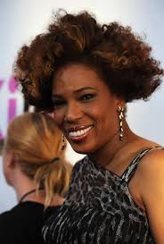 Macy Gray Short Curls
