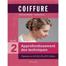 Le cap coiffure se prépare sur 1 an grâce à des cours et une formation théoriques dispensés à l'école, et une période de stage en salon. Cap Coiffure Idee Et Prix Cap Fnac
