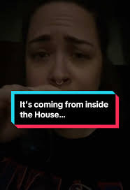 Jackie Dove (@jackiedovesays)