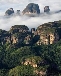Bienvenidos a mi bella Colombia 🇨🇴 ♥️ “No viajamos para escapar de la  vida, viajamos para que la vida no se nos escape.” 💛💙❤️
