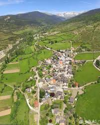 En cualquier caso, recuerde que estamos 24 horas a su disposición, en el teléfono 974 308 884. La Historia De La Plaza De Mi Pueblo Ainsa Plan Barbastro Y Sallent Casa Biescas