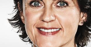 Ellen Richter's Instagram, Twitter & Facebook