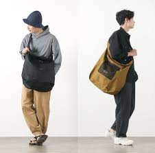 楽天市場 mountain equipment マウンテンイクイップメント ラージ ドライ ショルダー メンズ レディース ユニセックス 大きめ アウトドア 防水 large dry shoulder ｒｏｃｏｃｏ attractive clothing メンズ ユニセックス レイン ウェア
