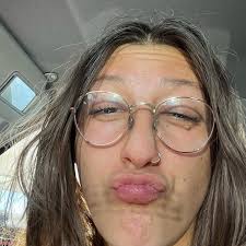 Sydney Brand (@sydney_brand) • Instagram photos and videos