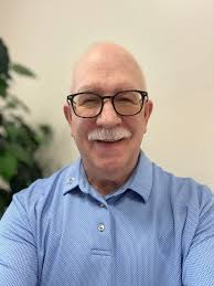 Friends in from outta town. Any Alternative Clubs in Daytona??? Don't let  me down 🙏🏼 Tryna make an impression, where's the party? It's their  Birthday btw