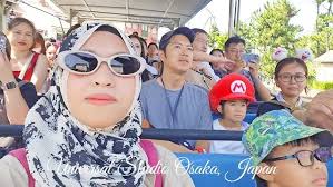 Just 1 Hour from Perth! Danial & Danish Try Sandboarding in Lancelin