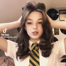 Diana Mcclellan's Instagram, Twitter & Facebook