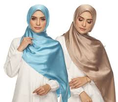 Kalau anda mau mencoba membuat rok sendiri, pilih satu dari lima jenis kain di bawah ini. Pemilihan Material Atau Kain Yang Sesuai Untuk Tudung Dan Shawl