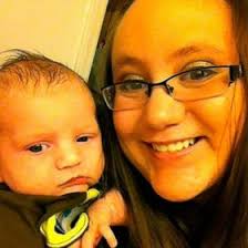 Laura Chartier (laurallama90)