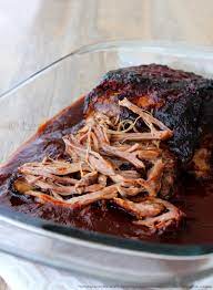 Vous verrez les photos dans la recette de cochon grillé farci aux légumes. Pulled Pork Porc Effiloche Tout Tendre Sauce Barbecue Les Epices Rient