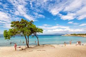 We did not find results for: Boyrboyroy To Para8alassio Xwrioydaki Me Tis Wraioteres Paralies Ths Elladas Binteo Fwto