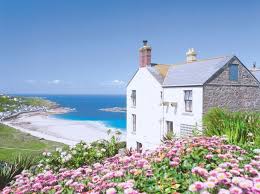 Hotels B Bs Self Catering Holiday Cottages And Campsites In The Uk In 2020 Castles In England Scotland Hotels Holiday Cottage