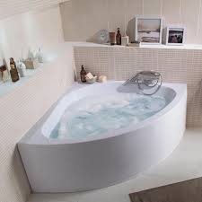 Deco Salle De Bain Les 20 Plus Belles Baignoires De L Annee 2013 Baignoire Balneo Te Atsu Music Light Ca Baignoire Angle Salle De Bain Idee Salle De Bain