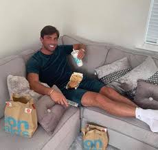 Photoshop fails are normal these days with everyone who trying to secure the perfect pics for the instagram and other social media platforms. 23 Instagram Photoshop Fails People Thought The Internet Wouldn T Notice