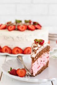 3 tl abnehmen und beiseite stellen (wir noch für die quarkmasse gebraucht). Erdbeertorte Mit Yogurette Sommertorte Cookie Und Co