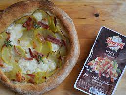 Questa sera pizza speck e provola, e per la prima volta la provo con base rossa. Pizza Tonda Con Speck E Chips Di Patate Negroni