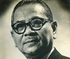 Jika anda sukakan perkongsian ini anda juga dijemput untuk membaca artikel kami tentang biodata dan sejarah tunku abdul rahman. Tunku Abdul Rahman Biography Tunku Abdul Rahman Childhood Life Timeline