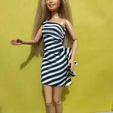 Gambar rapunzel hitam putih hd download now mewarnai barbie rapunzel. Jual Baju Barbie Garis Hitam Putih Modis Jakarta Barat Dini F Tokopedia