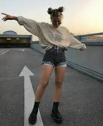 Here we are going to share short and cute aesthetic captions for friends instagram photos. 1001 Stylishe Ideen Fur Coole Baddie Style Outfits