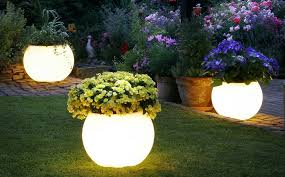 Partydeko, kostüme & luftballons für alle events, anlässe & mottopartys. 9 Amazing Ideas For Outdoor Party Lighting Certified Lighting Com