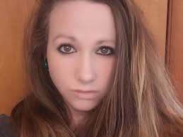 Laurie Escalante's Instagram, Twitter & Facebook