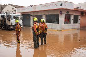 Así han sido las labores de rescate por la DANA este 30 de octubre: al  menos 95 muertos, casi todas en Valencia | Sociedad | Cadena SER