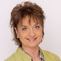 Leanne Edwards's Instagram, Twitter & Facebook