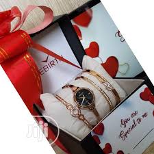 The lettuce is looks quite realistic due to the way the paper is laid out. Ladies Gift Items In Sapele Clothing Accessories Mayowa Ojikutu Jiji Ng