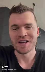 Peyton Hillis: A Football Legend