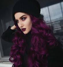 How To Pick Hair Color For Pale Skin The Right One Hair Color Plum Plum Hair Hair Color Purple