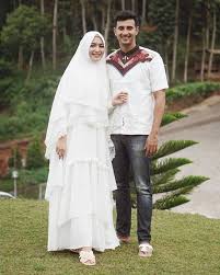Dalam rekaman video yang kembali beredar, citra kirana yang kini bertunangan dengan rezky aditya sejak 26 oktober 2019, terlihat menjawab beberapa pertanyaan warganet. Ali Syakieb Dapat Undangan Nikahan Citra Kirana Nabila Syakieb Ungkap Alasan Adiknya Mangkir Ke Nikahan Mantan