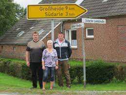 Großheide wordt door de nedersaksisch sprekende inwoners aangeduid met de naam grootheid. Cdu Grossheide Cdu Grossheide Mahnt Radweg In Sudarle An