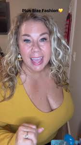 Follow me for plus size fashion content 💛 #plussizestyle #rainbow shop  #plussize #bodypositivity Rainbow Shops LifeStride