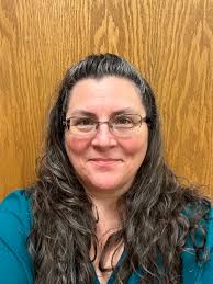 Elisa Pope's Instagram, Twitter & Facebook