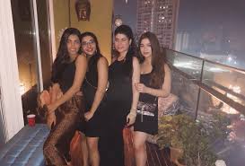 The franchise's think tank gave opportunities to players like shubman gill, shivam mavi and prasidh krishna. Shubman Gill And Sara Tendulkar Is There Something Between Them Starbiz Com