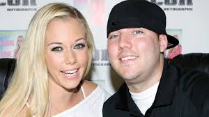 Kendra Wilkinson's Bro -- She Kept Alleged Pregnancy From Family ... She's  a 'Psychotic Bitch'