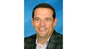 De Queen teacher regional finalist for Arkansas Teacher of the Year