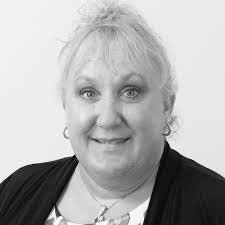 Gretchen Mclain's Instagram, Twitter & Facebook