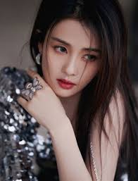 Australian girl Identifies as a cat......