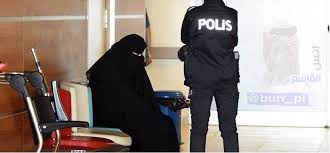 الله يفك أسر الأخت إيمان شاهين التي صرخت في شوارع تركيا أثناء الاحتفال بذكرى الهالك أتاتورك وقالت أتاتورك ليس إله ا الله من يضع ا harem pants pants fashion